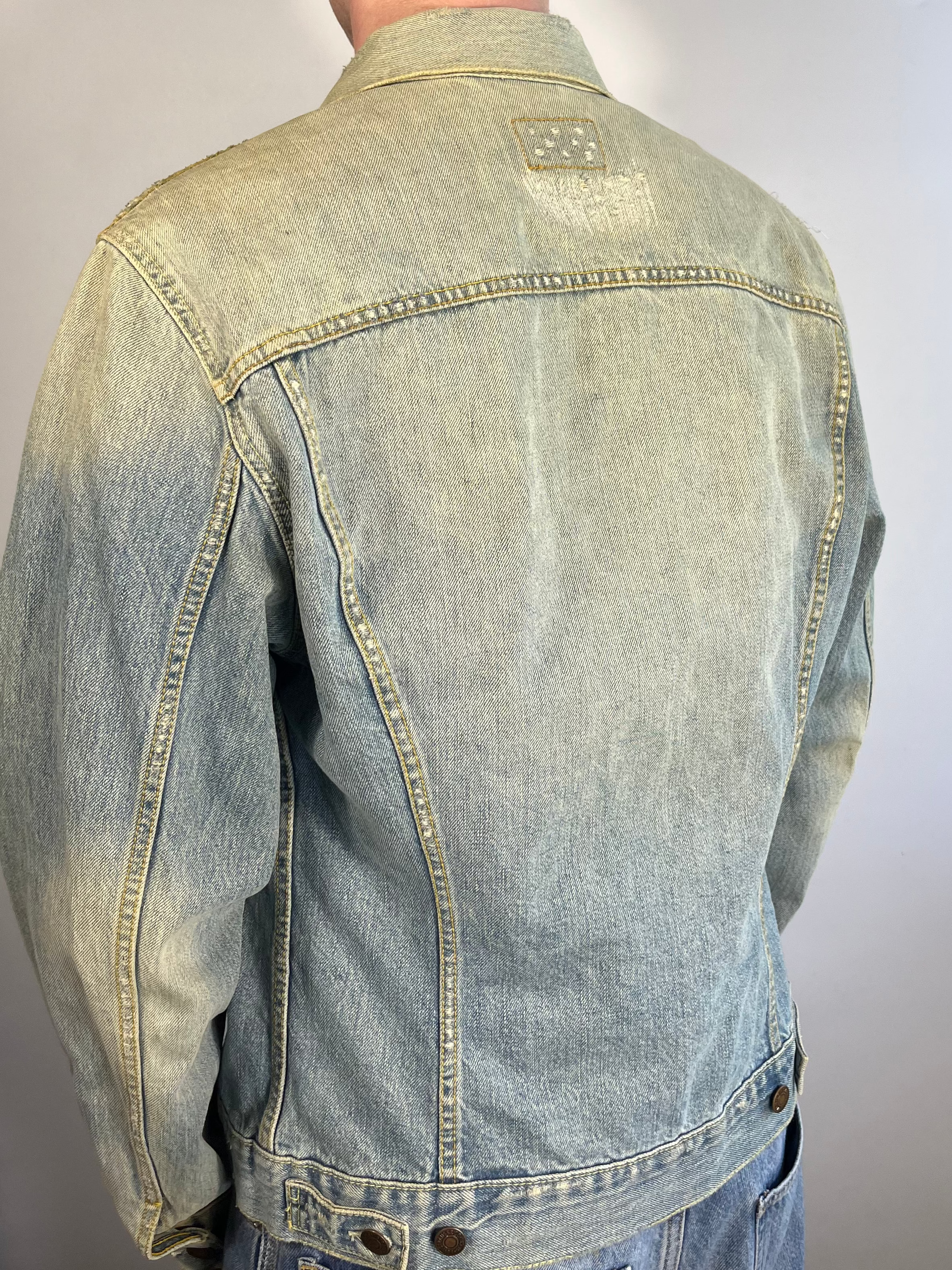 levis washed out light blue/sand trucker jacket 2004 XL