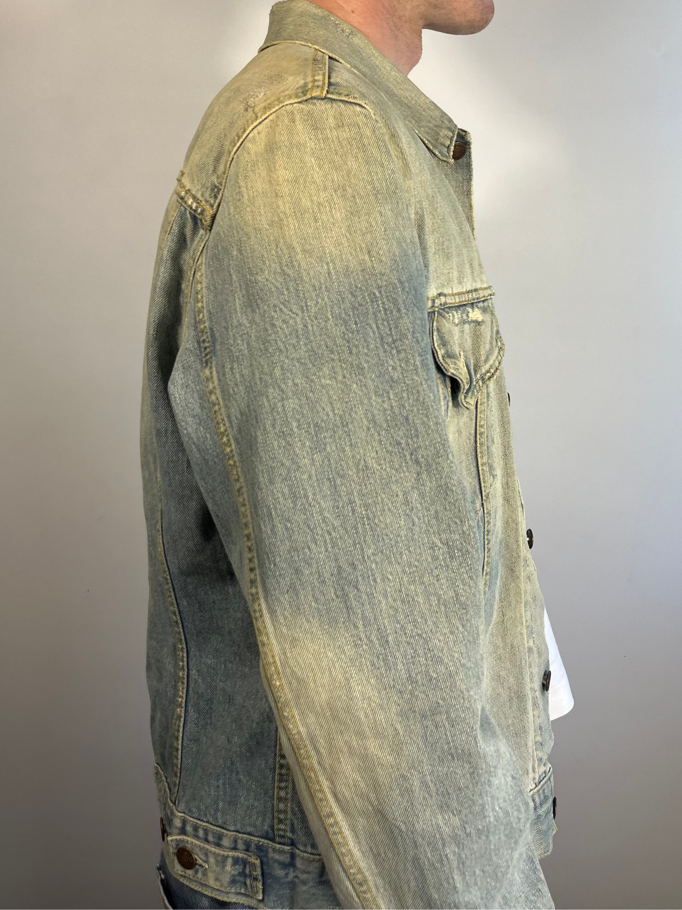 levis washed out light blue/sand trucker jacket 2004 XL