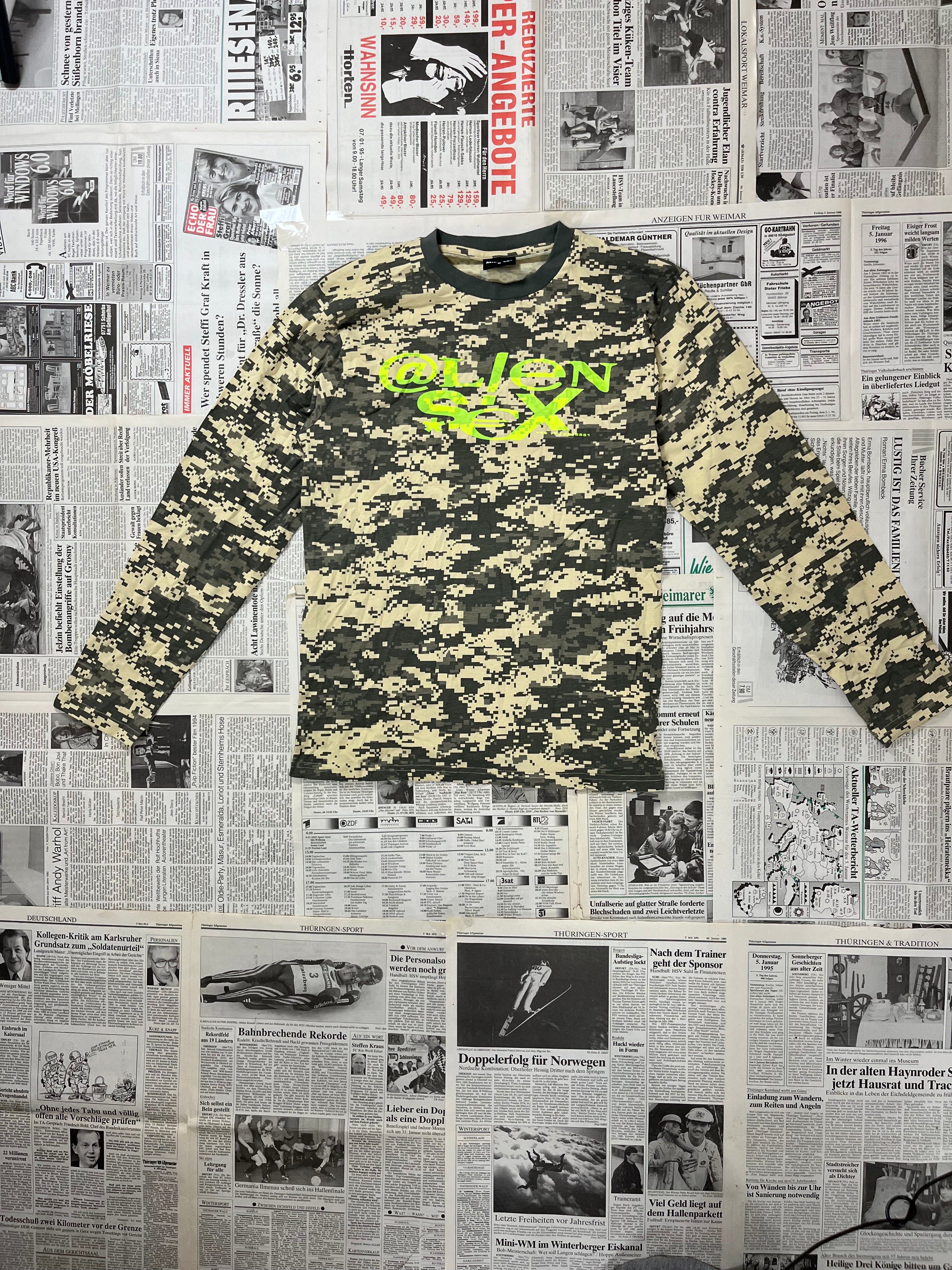 Alien Sexx V2 Longsleeve